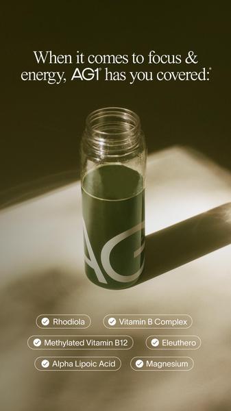 A vertical 9:16 creative featuring a glass of green supplement powder next to a clear list of active ingredients, focusing on energy and focus benefits.